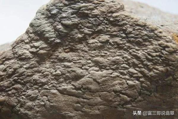 翡翠原石外皮翡翠原石皮壳一厘米-第11张图片-翡翠网 翡翠原石外皮翡翠原石皮壳一厘米-第11张图片-翡翠网