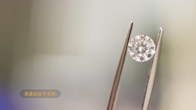 莫桑钻多少钱一克,莫桑钻和钻石的区别-第8张图片-翡翠网
