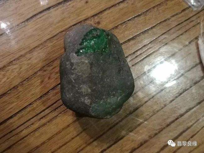 阿丽翡翠原石,大女王珠宝兰姐-第2张图片-翡翠网 阿丽翡翠原石,大女王珠宝兰姐-第2张图片-翡翠网