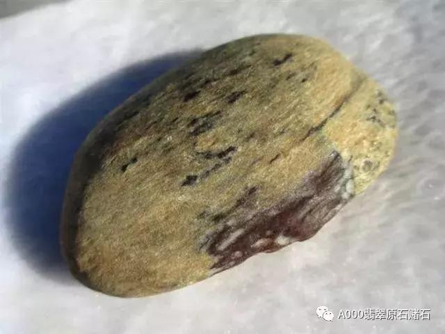 翡翠原石知识大全图片,翡翠原石鉴别新手入门-第4张图片-翡翠网 翡翠原石知识大全图片,翡翠原石鉴别新手入门-第4张图片-翡翠网