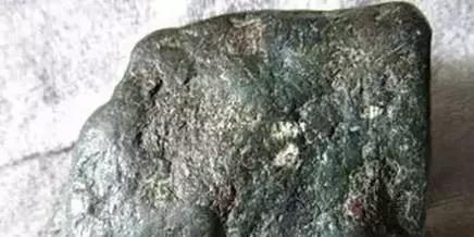 翡翠原石知识大全图片,翡翠原石鉴别新手入门-第16张图片-翡翠网 翡翠原石知识大全图片,翡翠原石鉴别新手入门-第16张图片-翡翠网