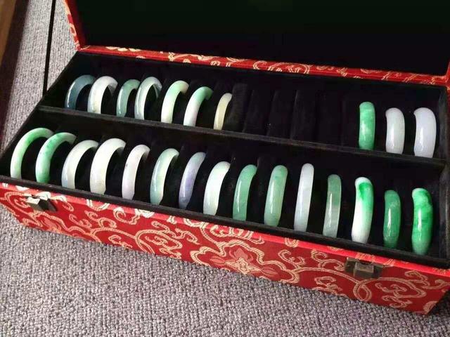 翡翠珠宝公司简介,翡翠珠宝保养知识-第2张图片-翡翠网 翡翠珠宝公司简介,翡翠珠宝保养知识-第2张图片-翡翠网