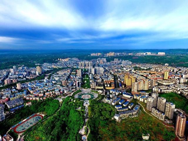 翡翠原石加工过程资中翡翠原石成品-第4张图片-翡翠网 翡翠原石加工过程资中翡翠原石成品-第4张图片-翡翠网