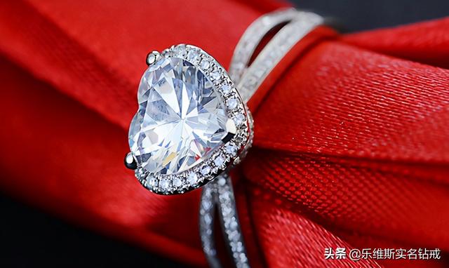 中国黄金的钻戒靠谱吗,钻石哪个牌子好-第1张图片-翡翠网