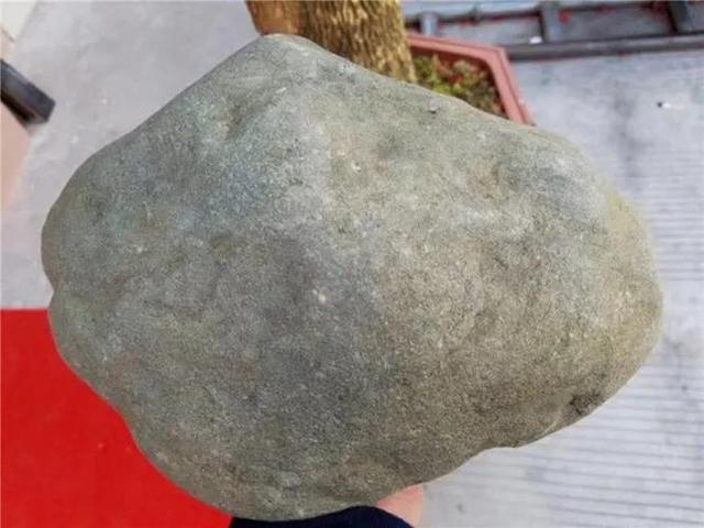 木那白岩沙皮翡翠特征缅甸白岩砂翡翠原石-第4张图片-翡翠网 木那白岩沙皮翡翠特征缅甸白岩砂翡翠原石-第4张图片-翡翠网