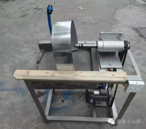 没有切割机怎么切圆石,翡翠原石切割机-第3张图片-翡翠网 没有切割机怎么切圆石,翡翠原石切割机-第3张图片-翡翠网