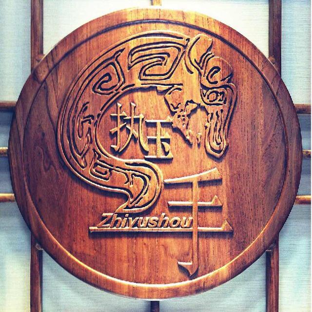 翡翠手镯怎么盘玩不碎翡翠盘玩后期什么效果-第2张图片-翡翠网 翡翠手镯怎么盘玩不碎翡翠盘玩后期什么效果-第2张图片-翡翠网