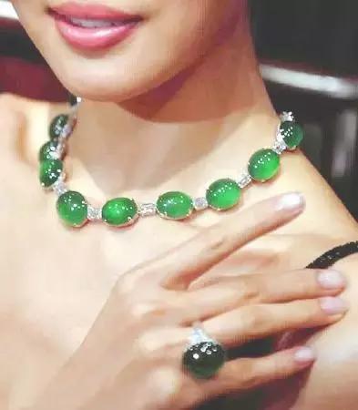 关于翡翠手镯可以泡水吗的信息-第8张图片-翡翠网 关于翡翠手镯可以泡水吗的信息-第8张图片-翡翠网