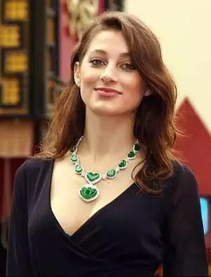 关于翡翠手镯可以泡水吗的信息-第9张图片-翡翠网 关于翡翠手镯可以泡水吗的信息-第9张图片-翡翠网