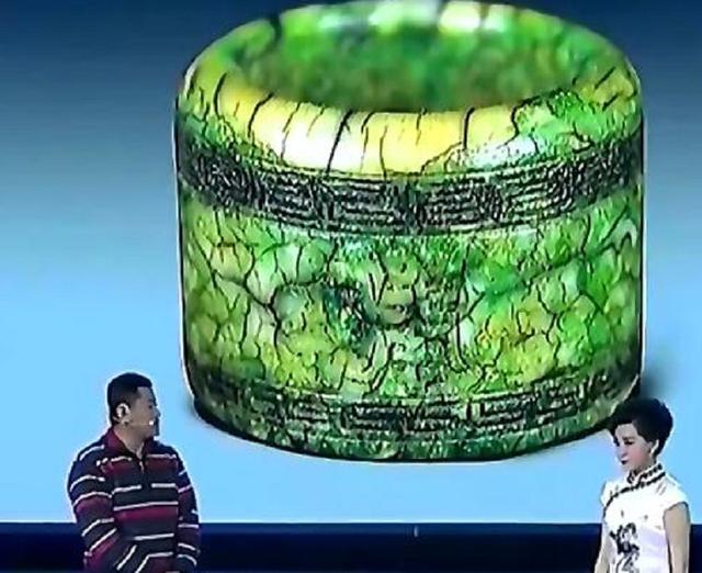 老翡翠扳指价格,出土老玉扳指价格-第1张图片-翡翠网 老翡翠扳指价格,出土老玉扳指价格-第1张图片-翡翠网