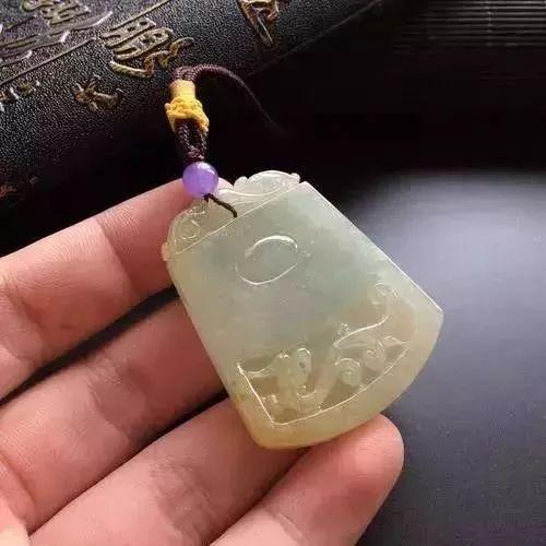 鉴别翡翠知识分享,翡翠鉴别最简单方法-第18张图片-翡翠网 鉴别翡翠知识分享,翡翠鉴别最简单方法-第18张图片-翡翠网