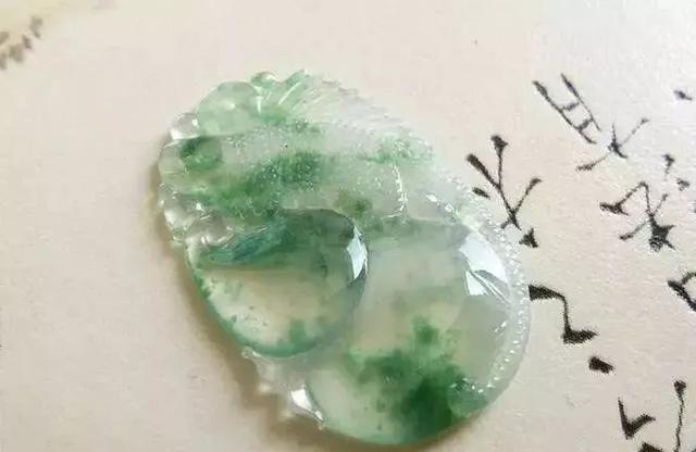 鉴别翡翠知识分享,翡翠鉴别最简单方法-第23张图片-翡翠网 鉴别翡翠知识分享,翡翠鉴别最简单方法-第23张图片-翡翠网