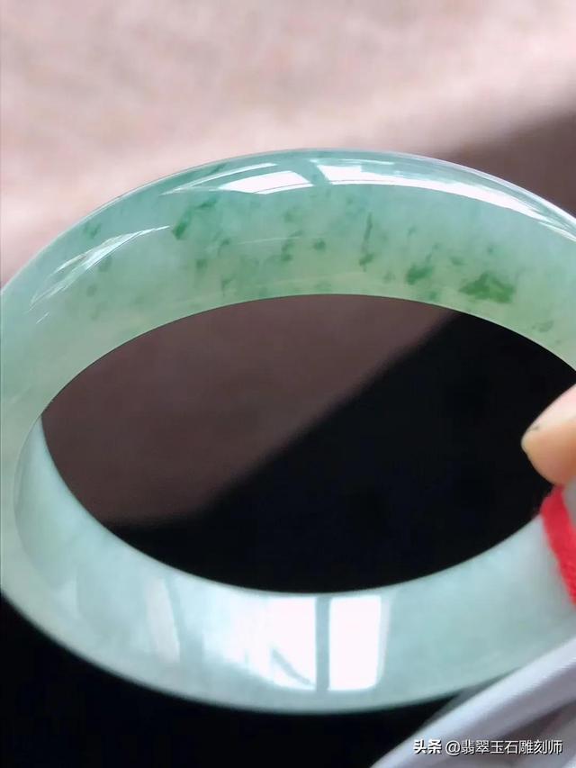 菜百翡翠手镯价格菜百玉手镯款式图片价格-第19张图片-翡翠网 菜百翡翠手镯价格菜百玉手镯款式图片价格-第19张图片-翡翠网