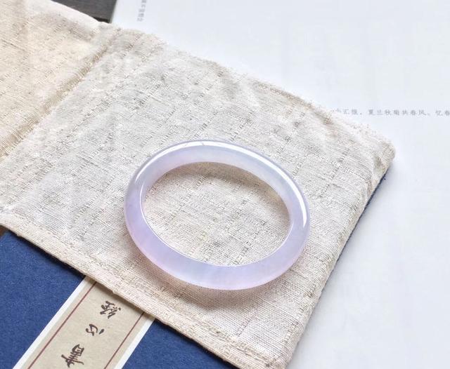 玉手镯有接口,翡翠玉手镯知识大全-第4张图片-翡翠网