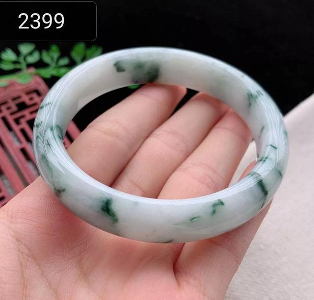 糯米种翡翠平安扣价格冰糯种平安扣在什么价位-第1张图片-翡翠网 糯米种翡翠平安扣价格冰糯种平安扣在什么价位-第1张图片-翡翠网