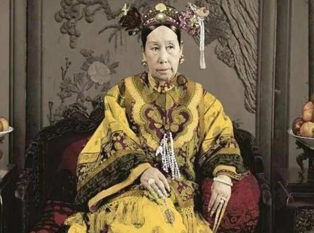 翡翠手镯戴在哪只手好超好的翡翠手镯-第2张图片-翡翠网 翡翠手镯戴在哪只手好超好的翡翠手镯-第2张图片-翡翠网