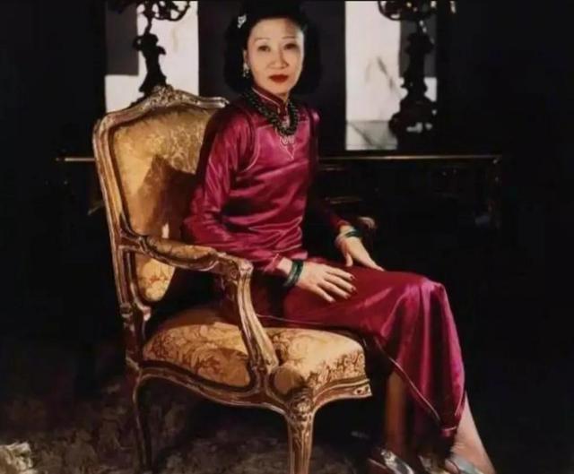 翡翠手镯戴在哪只手好超好的翡翠手镯-第10张图片-翡翠网 翡翠手镯戴在哪只手好超好的翡翠手镯-第10张图片-翡翠网