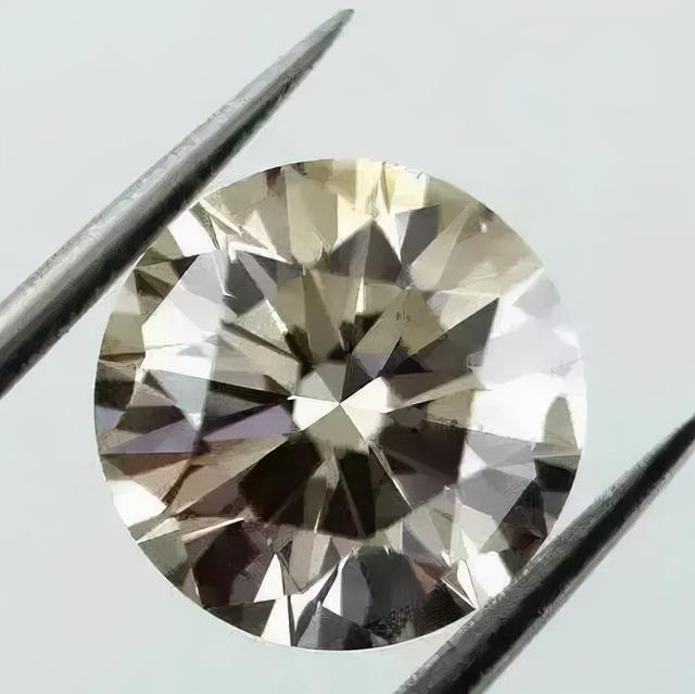 钻石牌香烟,十大好抽的烟排名-第9张图片-翡翠网