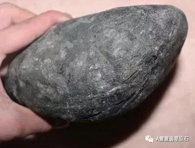 翡翠原石产地分辨翡翠原石场口-第4张图片-翡翠网 翡翠原石产地分辨翡翠原石场口-第4张图片-翡翠网