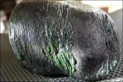 缅甸翡翠好不好缅甸翡翠原石精华知识汇总-第5张图片-翡翠网 缅甸翡翠好不好缅甸翡翠原石精华知识汇总-第5张图片-翡翠网