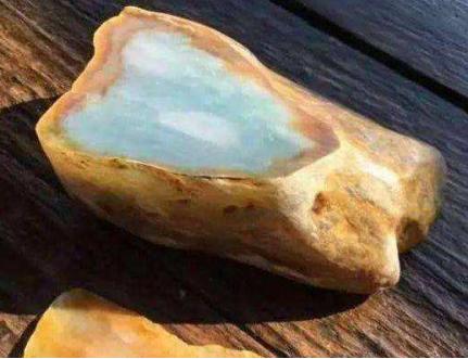 缅甸翡翠好不好缅甸翡翠原石精华知识汇总-第7张图片-翡翠网 缅甸翡翠好不好缅甸翡翠原石精华知识汇总-第7张图片-翡翠网