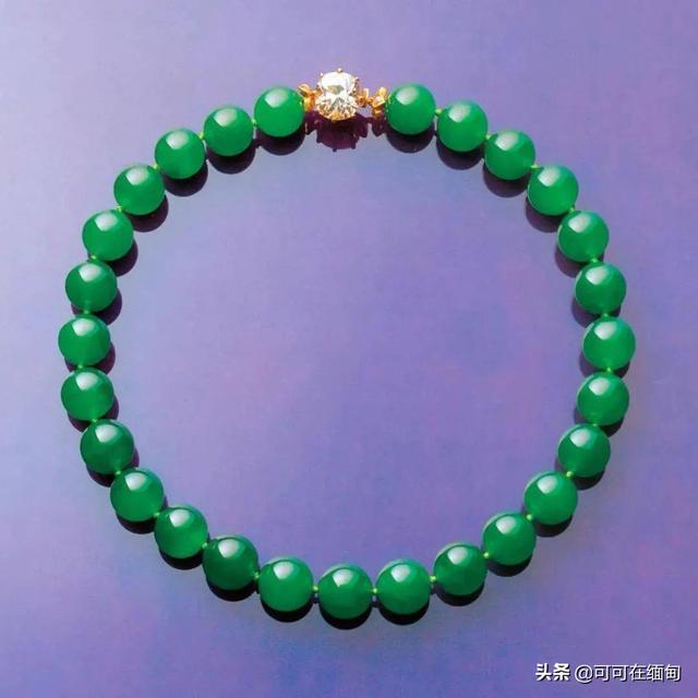 清代翡翠手镯清代的翡翠价格表-第6张图片-翡翠网 清代翡翠手镯清代的翡翠价格表-第6张图片-翡翠网