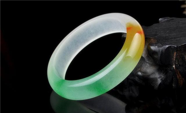 翡翠原石一料难求翡翠原石公斤料是什么意思-第9张图片-翡翠网 翡翠原石一料难求翡翠原石公斤料是什么意思-第9张图片-翡翠网