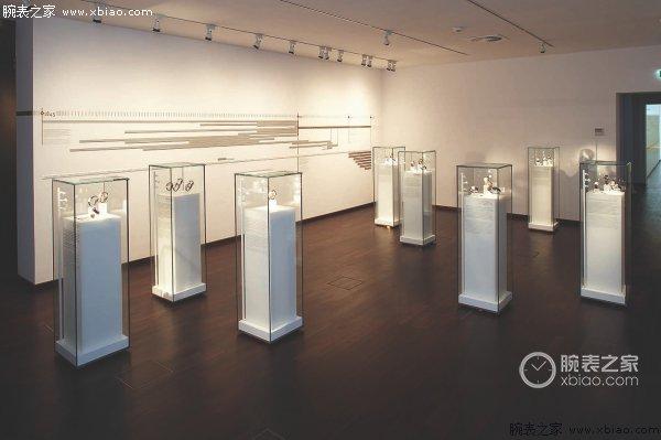 带蓝钢的毛坯翡翠手镯一千万满绿翡翠手镯-第11张图片-翡翠网 带蓝钢的毛坯翡翠手镯一千万满绿翡翠手镯-第11张图片-翡翠网