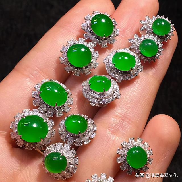 糯种飘阳绿翡翠值不值钱,糯种阳绿翡翠价格-第1张图片-翡翠网 糯种飘阳绿翡翠值不值钱,糯种阳绿翡翠价格-第1张图片-翡翠网