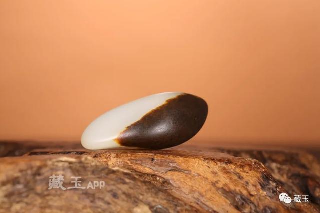 翡翠原石极品籽料图片翡翠石头图片大全集-第4张图片-翡翠网 翡翠原石极品籽料图片翡翠石头图片大全集-第4张图片-翡翠网