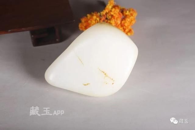 翡翠原石极品籽料图片翡翠石头图片大全集-第9张图片-翡翠网 翡翠原石极品籽料图片翡翠石头图片大全集-第9张图片-翡翠网