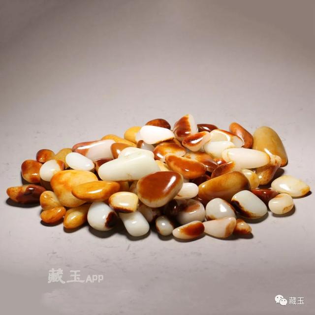 翡翠原石极品籽料图片翡翠石头图片大全集-第17张图片-翡翠网 翡翠原石极品籽料图片翡翠石头图片大全集-第17张图片-翡翠网