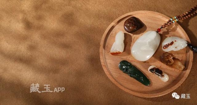 翡翠原石极品籽料图片翡翠石头图片大全集-第18张图片-翡翠网 翡翠原石极品籽料图片翡翠石头图片大全集-第18张图片-翡翠网