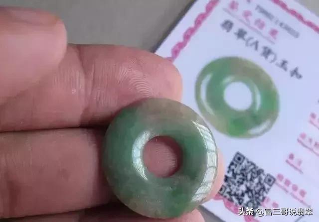 冰种翡翠鉴定老翡翠价格鉴定-第1张图片-翡翠网 冰种翡翠鉴定老翡翠价格鉴定-第1张图片-翡翠网