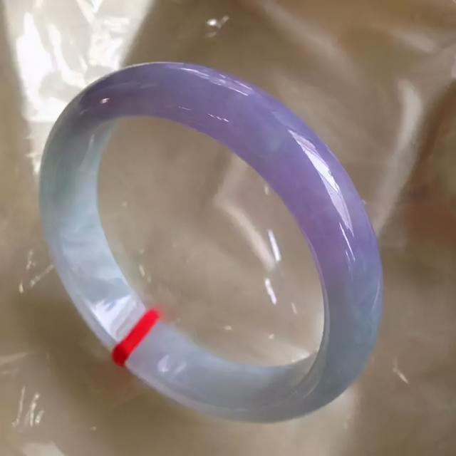 翡翠的由来及翡翠的文化关于翡翠的人文知识-第10张图片-翡翠网 翡翠的由来及翡翠的文化关于翡翠的人文知识-第10张图片-翡翠网