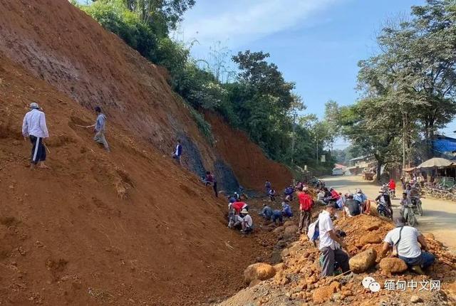 玻璃种翡翠原石源头工厂翡翠原石图片欣赏图片-第3张图片-翡翠网 玻璃种翡翠原石源头工厂翡翠原石图片欣赏图片-第3张图片-翡翠网