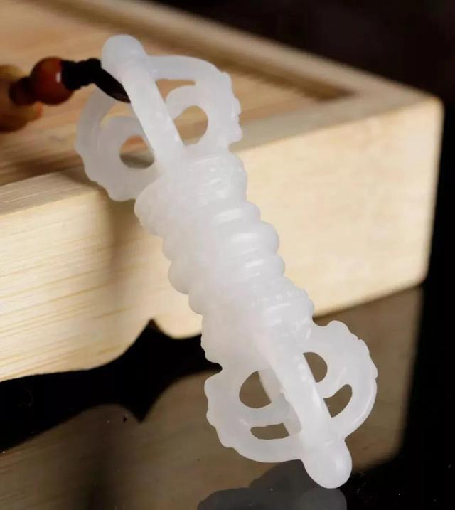 翡翠命好不好翡翠风水知识大全-第28张图片-翡翠网 翡翠命好不好翡翠风水知识大全-第28张图片-翡翠网