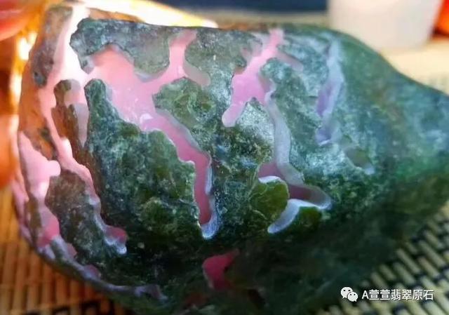 翡翠原石区分敞口翡翠绝矿敞口有哪些-第2张图片-翡翠网 翡翠原石区分敞口翡翠绝矿敞口有哪些-第2张图片-翡翠网