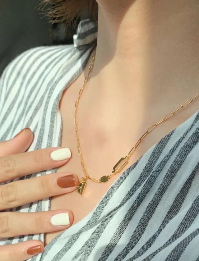 黄金买哪个品牌最好,黄金排名前十名品牌有哪些-第10张图片-翡翠网 黄金买哪个品牌最好,黄金排名前十名品牌有哪些-第10张图片-翡翠网