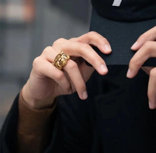 黄金买哪个品牌最好,黄金排名前十名品牌有哪些-第18张图片-翡翠网 黄金买哪个品牌最好,黄金排名前十名品牌有哪些-第18张图片-翡翠网