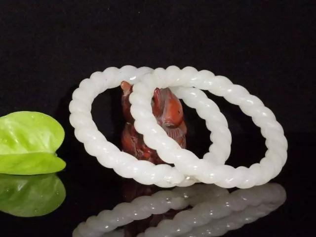 翡翠手镯12种颜情感
侣翡翠手镯图片大全-第11张图片-翡翠网 翡翠手镯12种颜情感
侣翡翠手镯图片大全-第11张图片-翡翠网