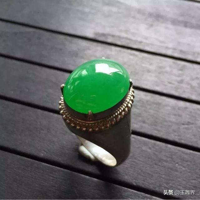 青岛翡翠原石加工,阳绿翡翠原石加工-第2张图片-翡翠网 青岛翡翠原石加工,阳绿翡翠原石加工-第2张图片-翡翠网