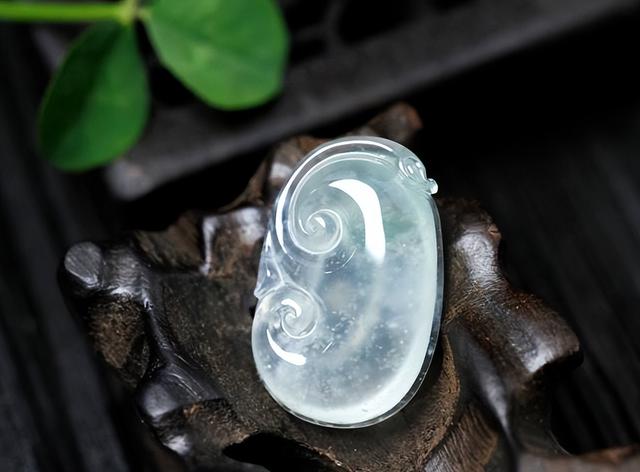 最值钱的原石翡翠,哪种陨石最值钱-第7张图片-翡翠网 最值钱的原石翡翠,哪种陨石最值钱-第7张图片-翡翠网