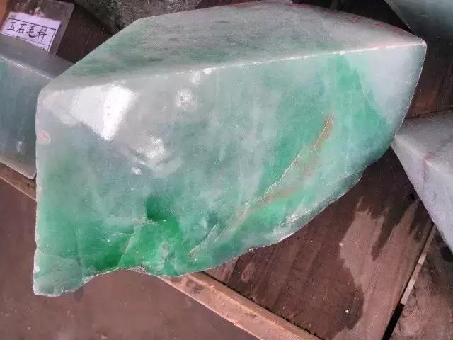 缅甸哪个城市批发翡翠缅甸翡翠会卡知识-第20张图片-翡翠网 缅甸哪个城市批发翡翠缅甸翡翠会卡知识-第20张图片-翡翠网