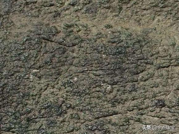 翡翠原石瞒是什么,翡翠白肉细糯挂件-第1张图片-翡翠网 翡翠原石瞒是什么,翡翠白肉细糯挂件-第1张图片-翡翠网