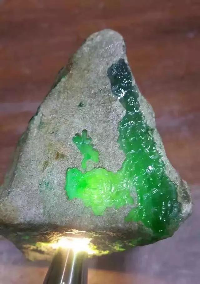 郑州冰种翡翠原石,冰种和高冰的区别图片-第4张图片-翡翠网 郑州冰种翡翠原石,冰种和高冰的区别图片-第4张图片-翡翠网