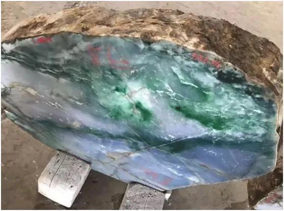 天然缅甸老坑翡翠原石缅甸翡翠原石图片-第3张图片-翡翠网 天然缅甸老坑翡翠原石缅甸翡翠原石图片-第3张图片-翡翠网