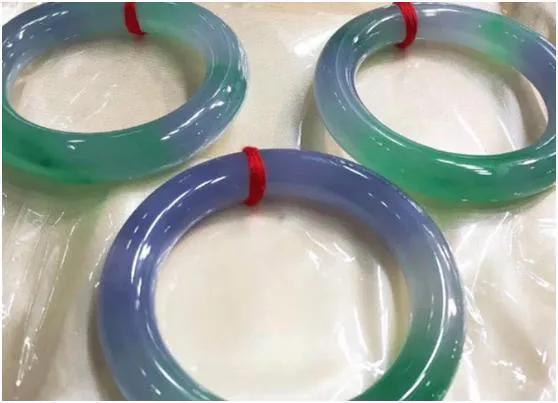 天然缅甸老坑翡翠原石缅甸翡翠原石图片-第4张图片-翡翠网 天然缅甸老坑翡翠原石缅甸翡翠原石图片-第4张图片-翡翠网