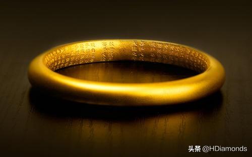 最新款的黄金戒指图片,适合年轻人的黄金戒指女款式-第16张图片-翡翠网