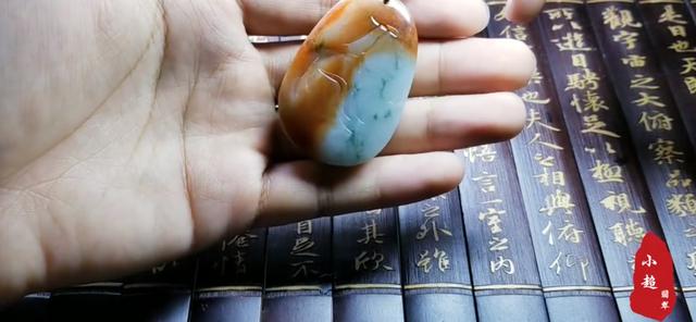 翡翠原石为什么有壳,翡翠原石怎么处理-第7张图片-翡翠网 翡翠原石为什么有壳,翡翠原石怎么处理-第7张图片-翡翠网